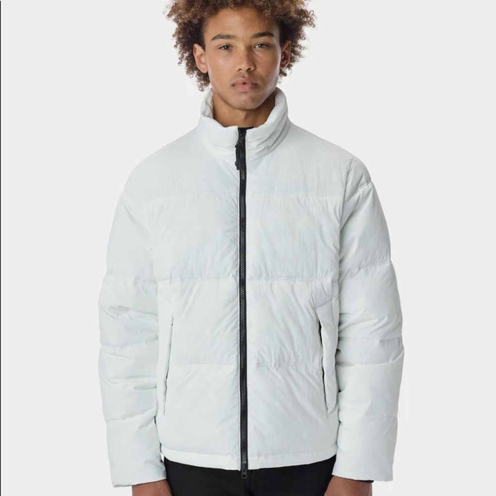The Very Warm white liteloft puffer coat jacket